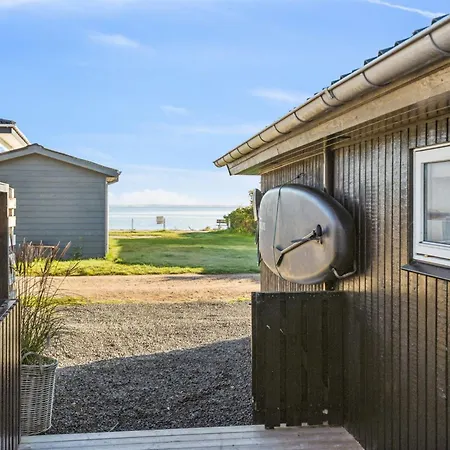Pedersen - 50m From The Sea By Interhome