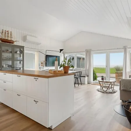 Pedersen - 50m From The Sea By Interhome Feriehus Sjolund