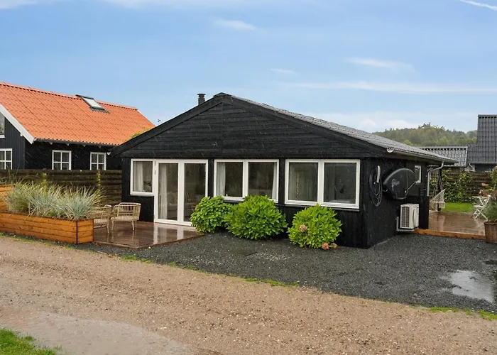 Holiday home Pedersen - 50m From The Sea By Interhome
