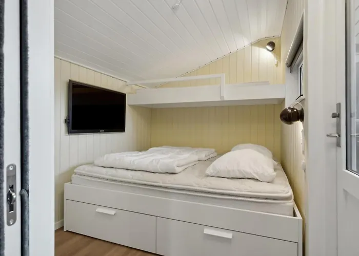 Holiday home Pedersen - 50m From The Sea By Interhome