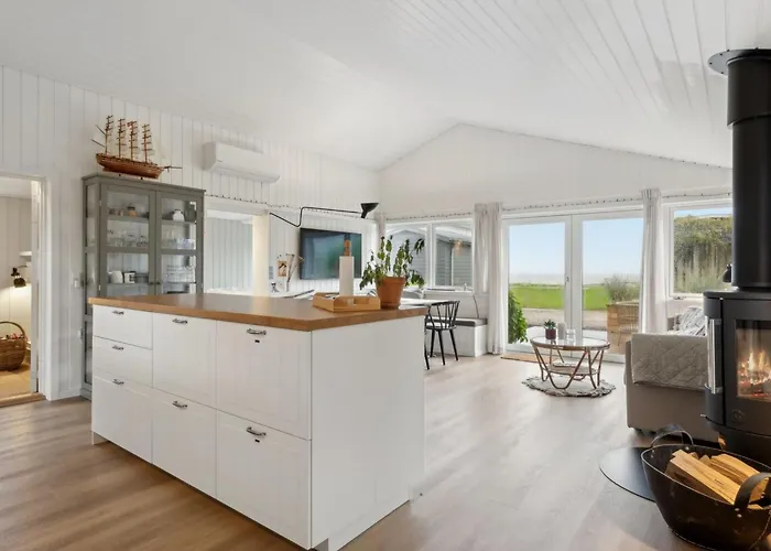 Pedersen - 50m From The Sea By Interhome * Sjolund